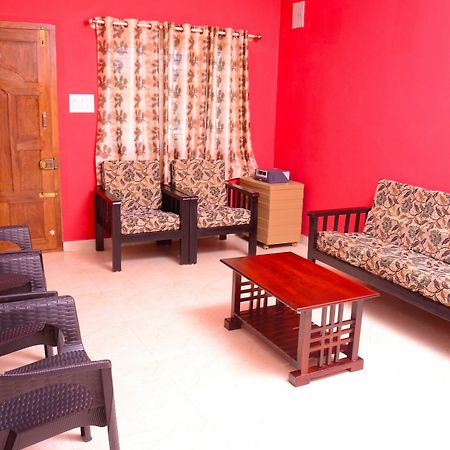 Coorg Girinivas Deluxe Homestay-Wi-Fi Madikeri Exterior photo